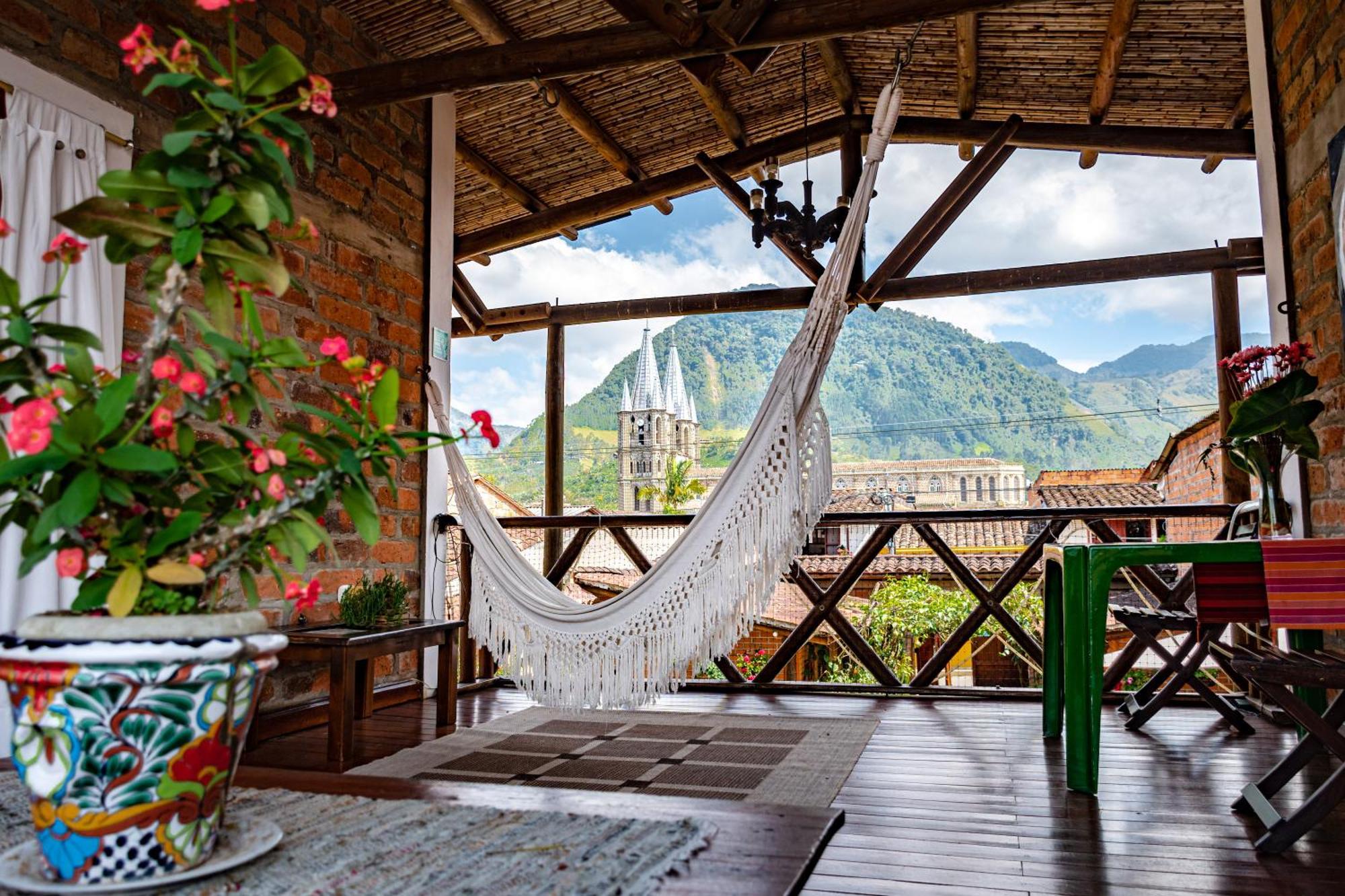 Hotel Kantarrana Urbana คาร์ดิน ภายนอก รูปภาพ