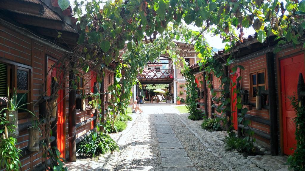 Hotel Kantarrana Urbana คาร์ดิน ภายนอก รูปภาพ